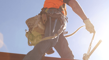 體育場館高處設備檢修防墜器保護檢修人員安全